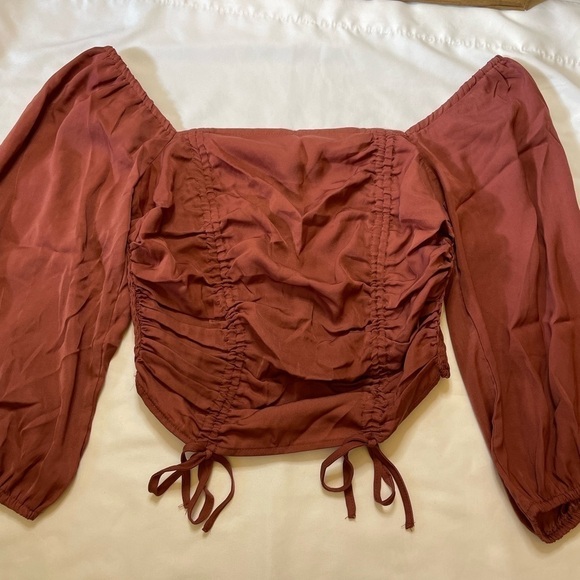 Forever21 size medium rust color blouse - Picture 2 of 6
